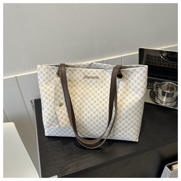 Large Capacity Casual Retro Printed Shoulder Underarm Bag - Image 8
