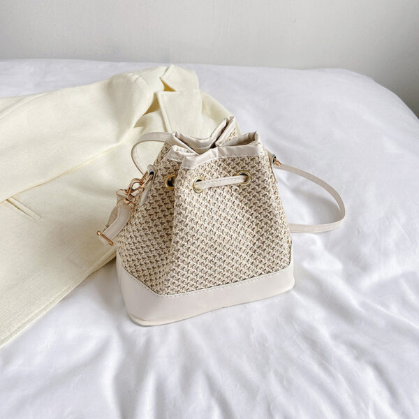 High-grade Online Red And Western Style Woven Shoulder Bag - Image 4
