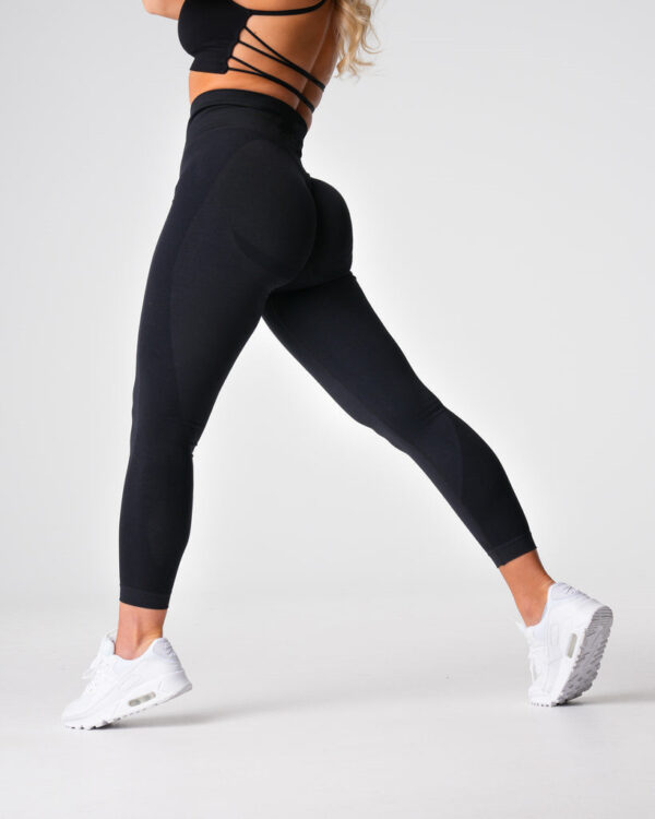 Female Skinny Hip Raise Seamless Workout Ankle Length Pants - Image 4
