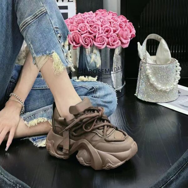 Fried Street Women's Super Hot All-match Small Thick Bottom Increased Lightweight Sneaker - Image 2
